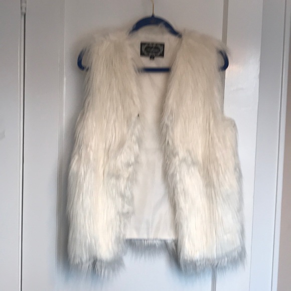 Jackets & Blazers - Ivory/Off White Vest NWT